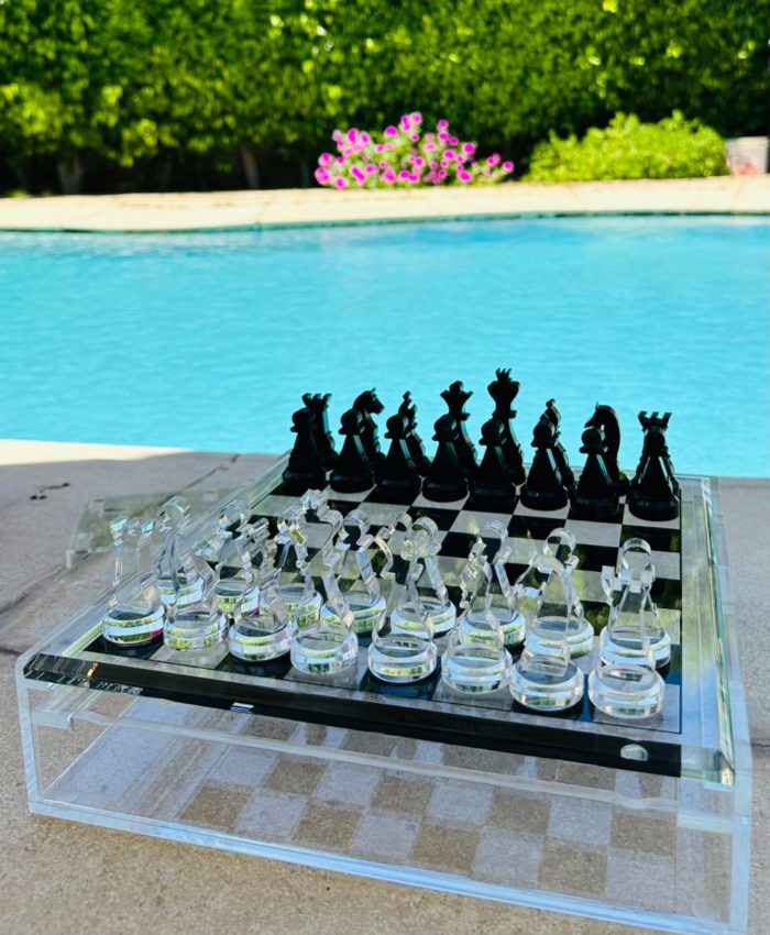 شطرنج أسود × أبيض